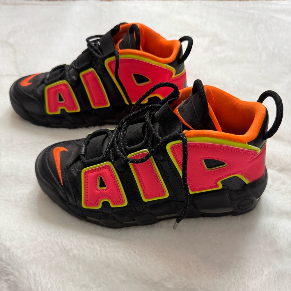 Nike Air More Uptempo - Hot Punch - Size 8
